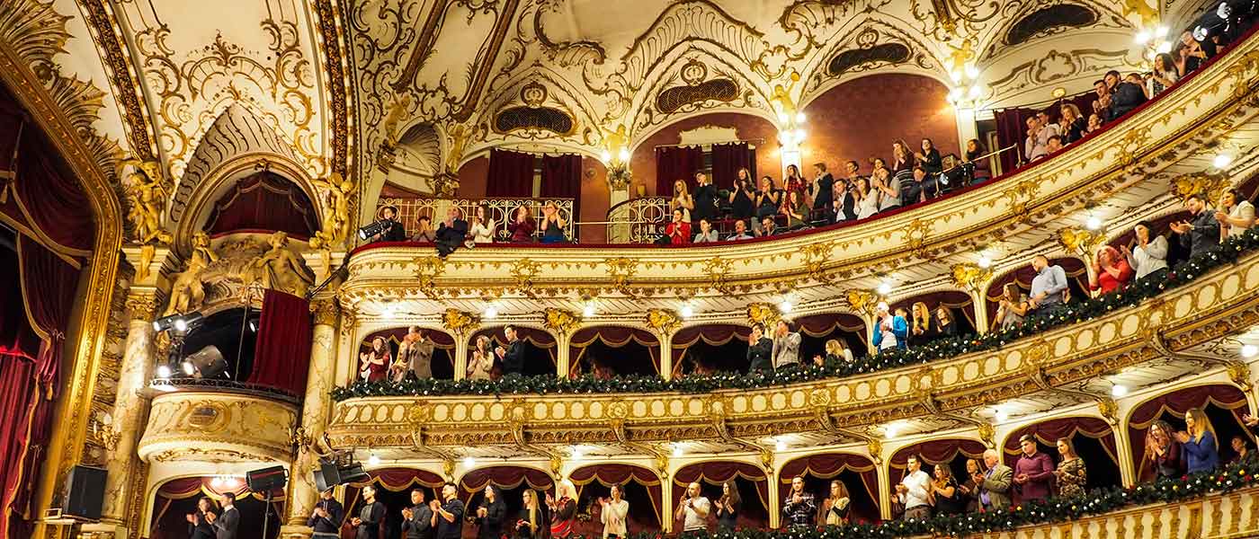 Scopri di più sull'articolo Festeggia il capodanno a Teatro