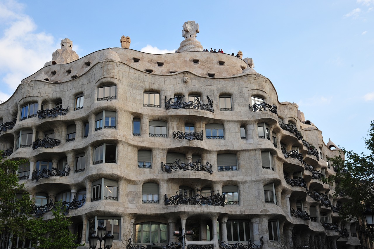 barcelona 4899368 1280