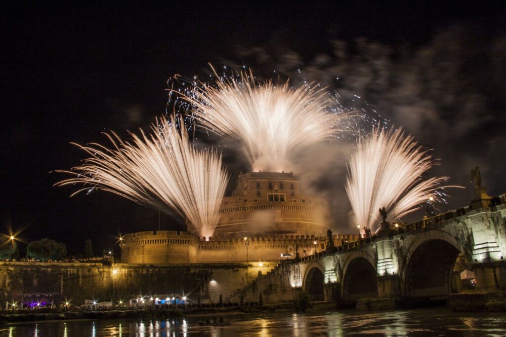 48689562_xxl castel sant'angelo fuochi d'artificio, capodanno, roma